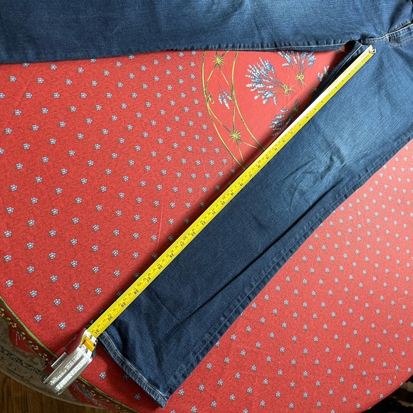 AG The Harper style dark blue denim with slight distressed areas size 31 - Picture 3 of 5